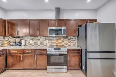 421 Las Lomas Drive, Elgin, TX 78621 - Photo 6