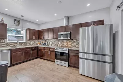 421 Las Lomas Drive, Elgin, TX 78621 - Photo 4