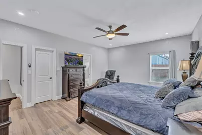 421 Las Lomas Drive, Elgin, TX 78621 - Photo 10