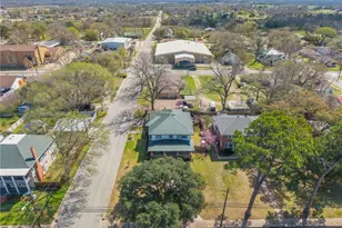 501 W Buck St, Caldwell, TX 77836 - Photo 34