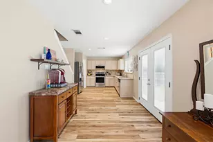 369 S Kates Cove, Buda, TX 78610 - Photo 14