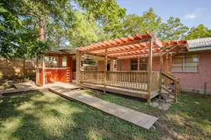 403 4th Ave, Smithville, TX 78957 - Photo 12