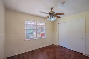 403 4th Ave, Smithville, TX 78957 - Photo 8