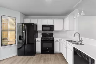 11901 Swearingen Dr, Austin, TX 78758 - Photo 4