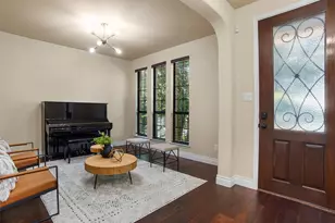 121 E Adelanta Place, Round Rock, TX 78681 - Photo 4