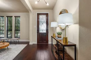 121 E Adelanta Place, Round Rock, TX 78681 - Photo 4