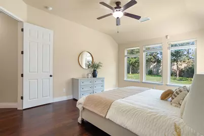 121 E Adelanta Place, Round Rock, TX 78681 - Photo 18