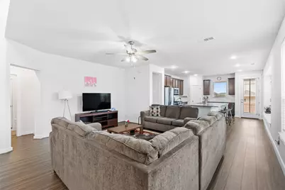 8000 Prairie Rye Drive, Lago Vista, TX 78645 - Photo 8