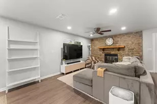 2207 N Plains Ave, Austin, TX 78757 - Photo 4