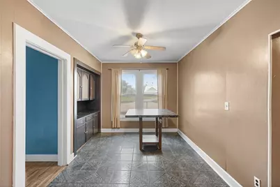 148 E Boundary Street, Giddings, TX 78942 - Photo 6