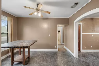 148 E Boundary Street, Giddings, TX 78942 - Photo 8