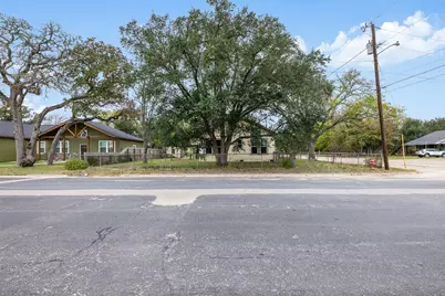 148 E Boundary Street, Giddings, TX 78942 - Photo 1