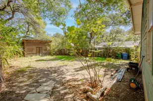 7607 Forest Wood Rd, Austin, TX 78745 - Photo 20