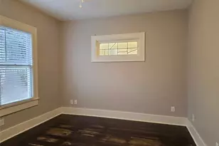 206 E 34th St, Austin, TX 78705 - Photo 16