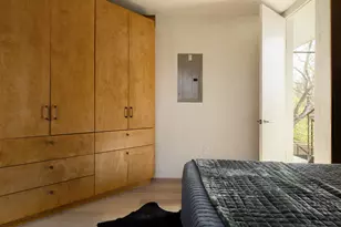 2302 E 11th St, Austin, TX 78702 - Photo 20