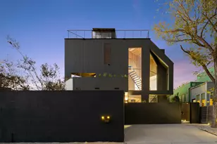 2302 E 11th St, Austin, TX 78702 - Photo 1