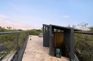 2302 E 11th St, Austin, TX 78702 - Photo 40