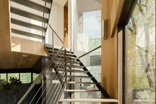 2302 E 11th St, Austin, TX 78702 - Photo 10