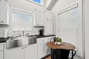 257 County Road 278 Unit D Rd, Liberty Hill, TX 78642 - Photo 14