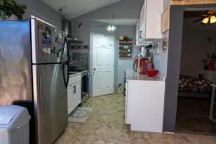 142 Triangle Acres, Cedar Creek, TX 78612 - Photo 18