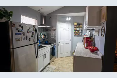 142 Triangle Acres, Cedar Creek, TX 78612 - Photo 14