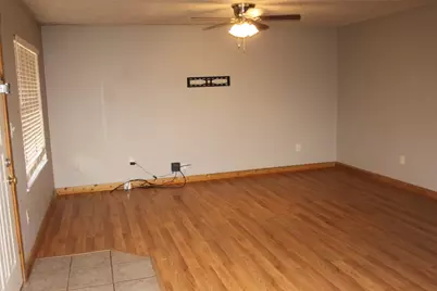 1504 Lakeview Drive, Lockhart, TX 78644 - Photo 2
