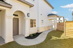 913 Indian Hawthorne Dr, Georgetown, TX 78628 - Photo 2