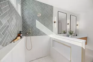 1175 Navasota St, Austin, TX 78702 - Photo 24