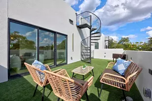 1175 Navasota St, Austin, TX 78702 - Photo 2