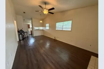 618 Mill Street #B, San Marcos, TX 78666 - Photo 6