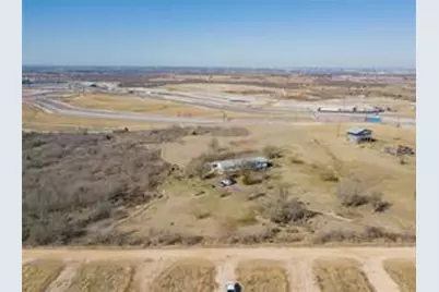 8218 Elroy Road, Del Valle, TX 78617 - Photo 4