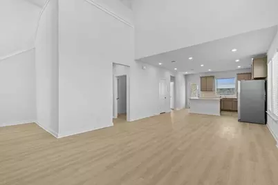 244 Bloomington Loop, Hutto, TX 78634 - Photo 4