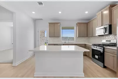 244 Bloomington Loop, Hutto, TX 78634 - Photo 8