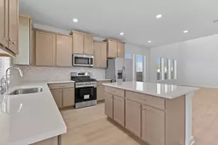 244 Bloomington Loop, Hutto, TX 78634 - Photo 10