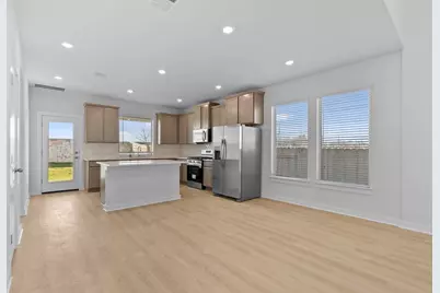 244 Bloomington Loop, Hutto, TX 78634 - Photo 2