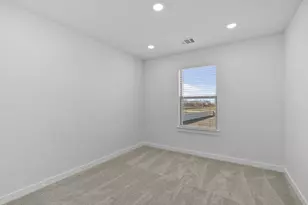 244 Bloomington Loop, Hutto, TX 78634 - Photo 20