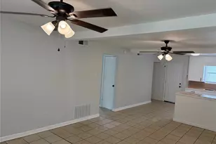 401 Branch St, Taylor, TX 76574 - Photo 4