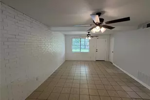 401 Branch St, Taylor, TX 76574 - Photo 2