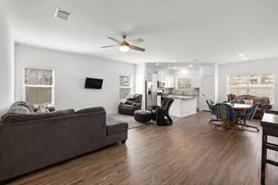 104 Blue Blaze Trl, Georgetown, TX 78628 - Photo 4