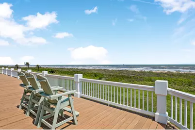 672 Villa Drive, Crystal Beach, TX 77650 - Photo 38