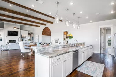 672 Villa Drive, Crystal Beach, TX 77650 - Photo 12