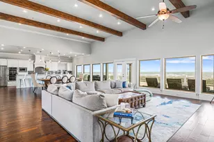 672 Villa Dr, Crystal Beach, TX 77650 - Photo 36