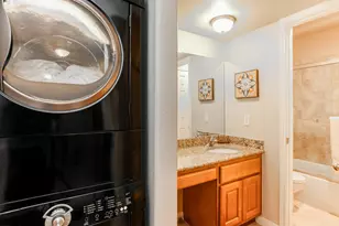 1500 E East Side Dr, Austin, TX 78704 - Photo 10