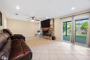 8612 Stillwood Ln, Austin, TX 78757 - Photo 10
