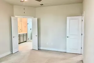 8315 Laughlin Ln, Austin, TX 78744 - Photo 10