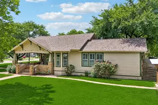 804 Howard St, Taylor, TX 76574 - Photo 8