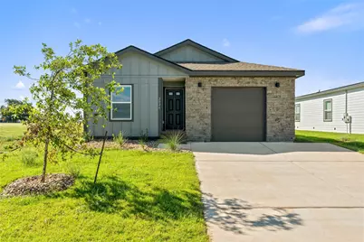 2024 Applewood Drive, Lockhart, TX 78644 - Photo 1