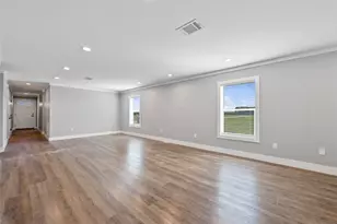 2024 Applewood Dr, Lockhart, TX 78644 - Photo 8