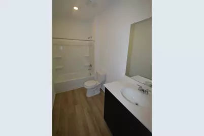 404 E Bass Drive, Bastrop, TX 78602 - Photo 4