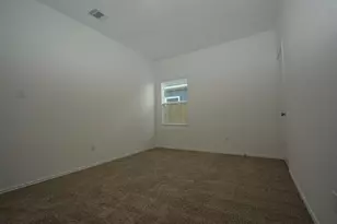 404 E Bass Dr, Bastrop, TX 78602 - Photo 30